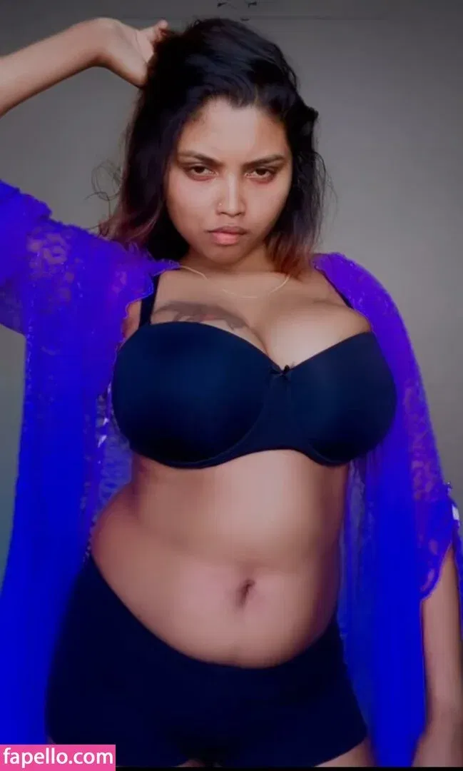 Elakkiya Rajendran Onlyfans Photo Gallery 