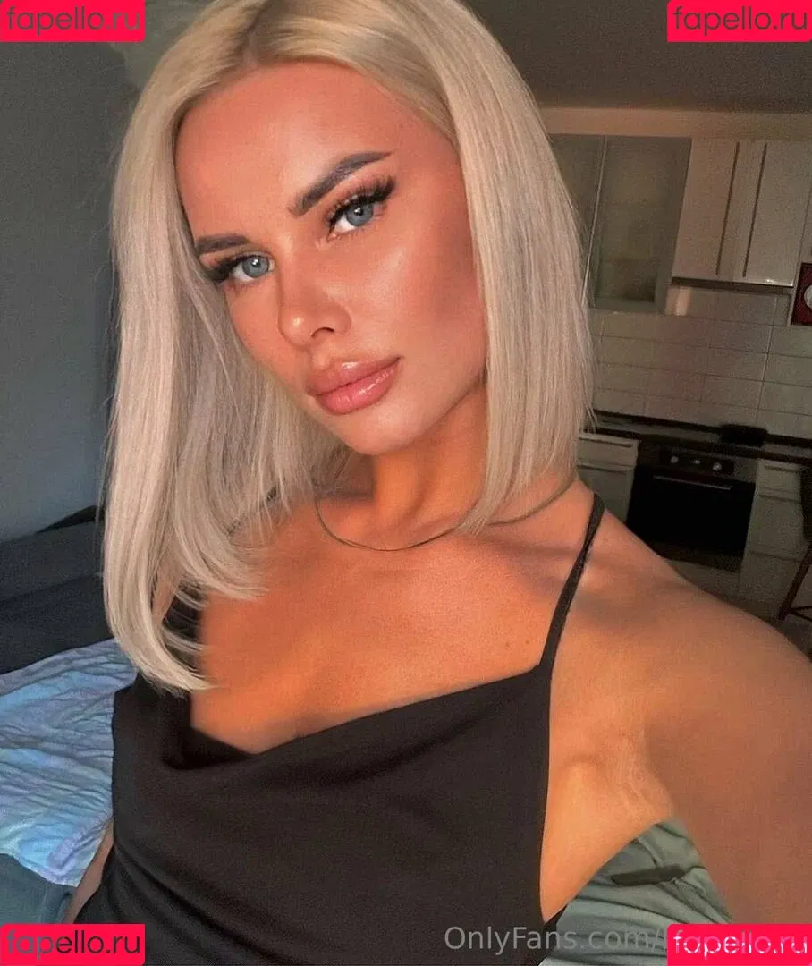 lina_xena Onlyfans Photo Gallery 