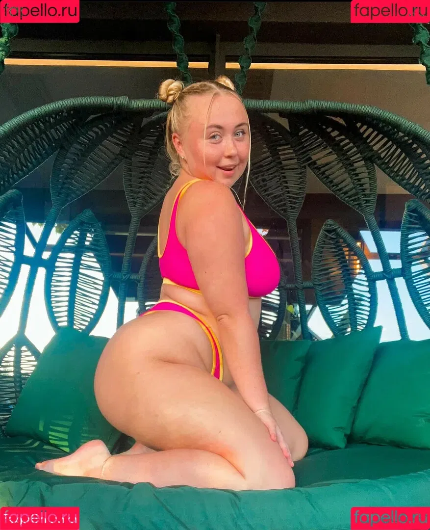 Niki Peacock Onlyfans Photo Gallery 