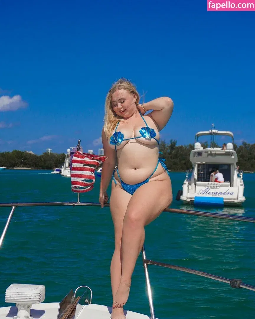 Niki Peacock Onlyfans Photo Gallery 