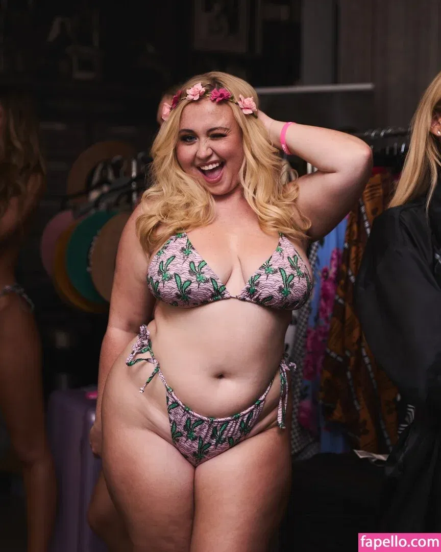 Niki Peacock Onlyfans Photo Gallery 