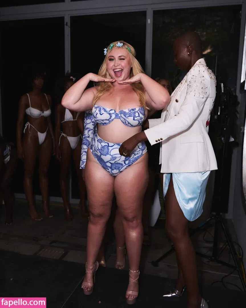 Niki Peacock Onlyfans Photo Gallery 