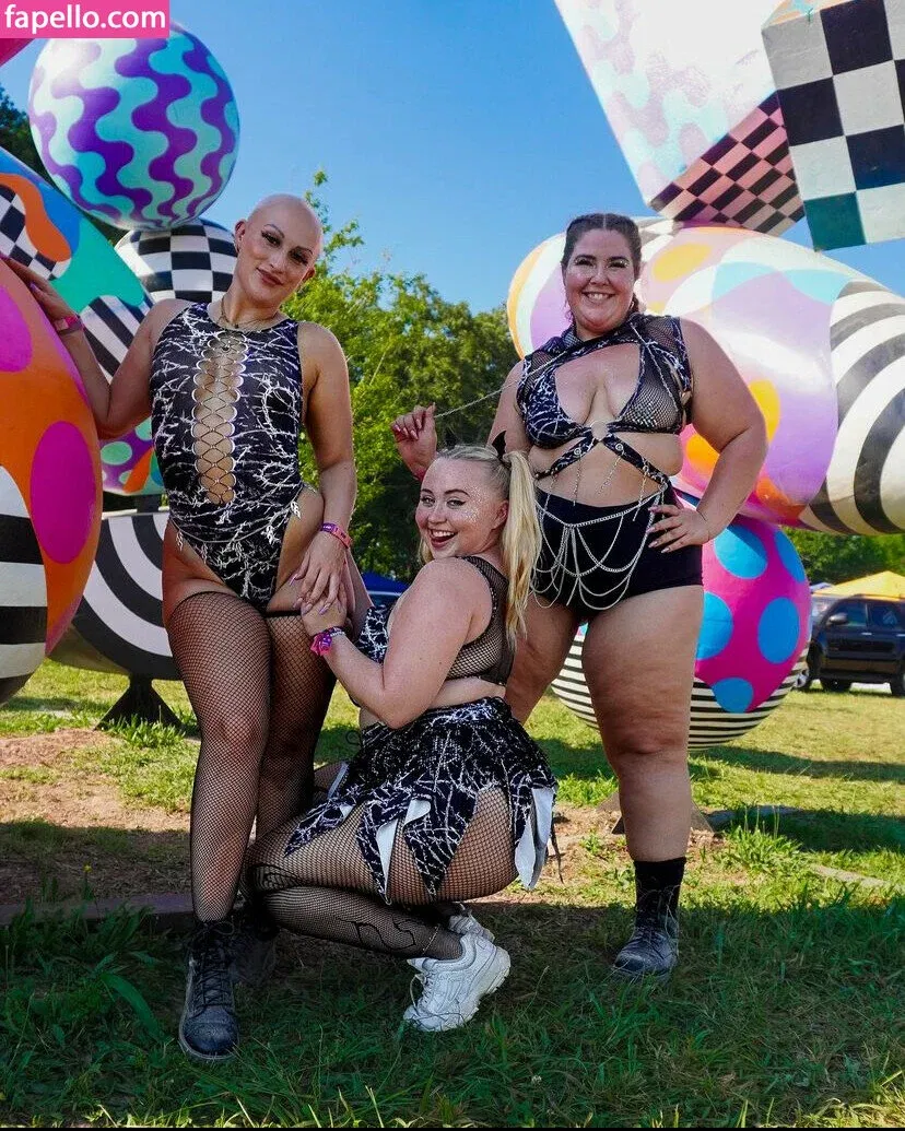 Niki Peacock Onlyfans Photo Gallery 