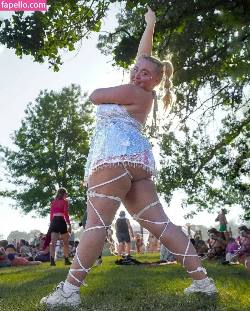 Niki Peacock Onlyfans Photo Gallery 