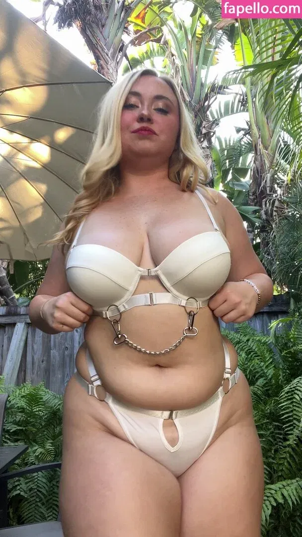 Niki Peacock Onlyfans Photo Gallery 