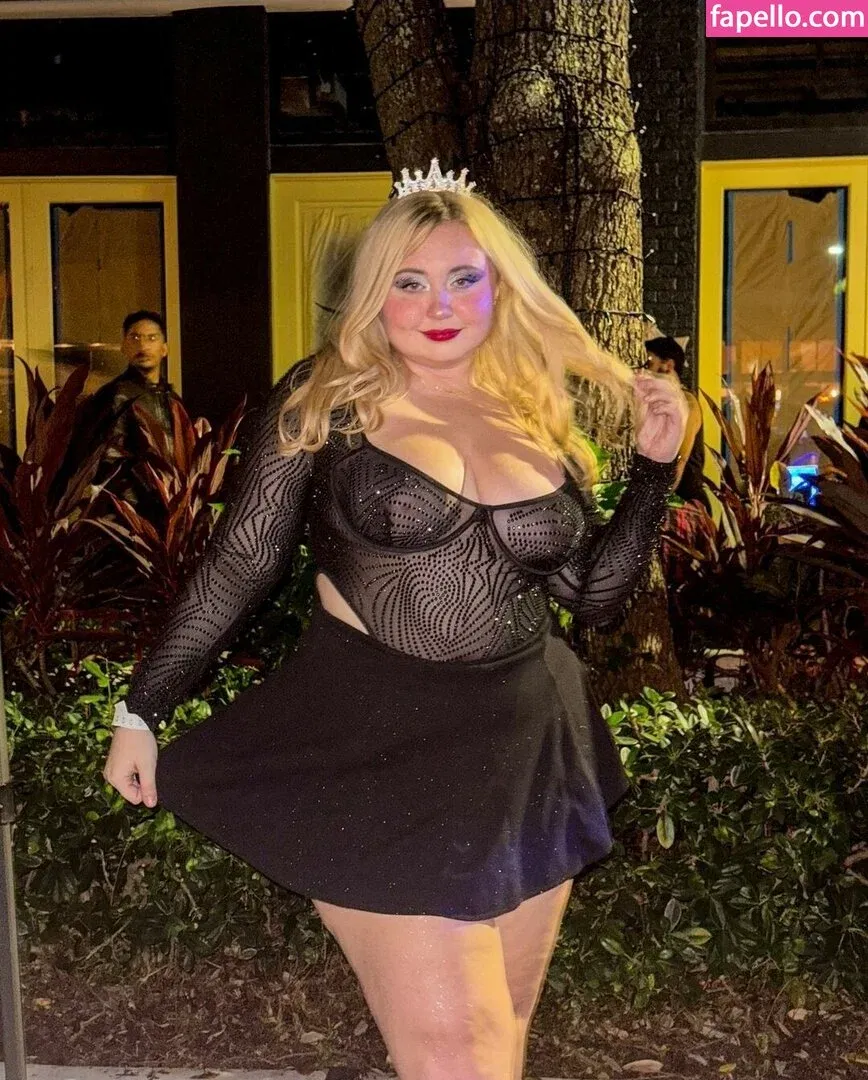 Niki Peacock Onlyfans Photo Gallery 