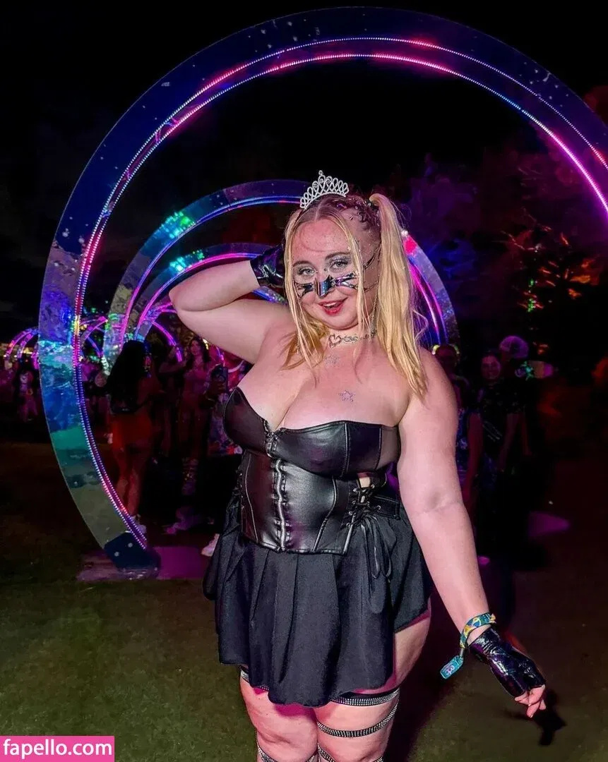 Niki Peacock Onlyfans Photo Gallery 