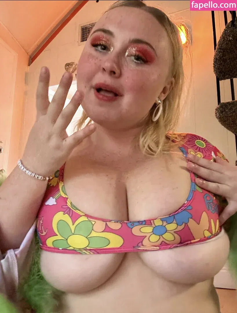 Niki Peacock Onlyfans Photo Gallery 