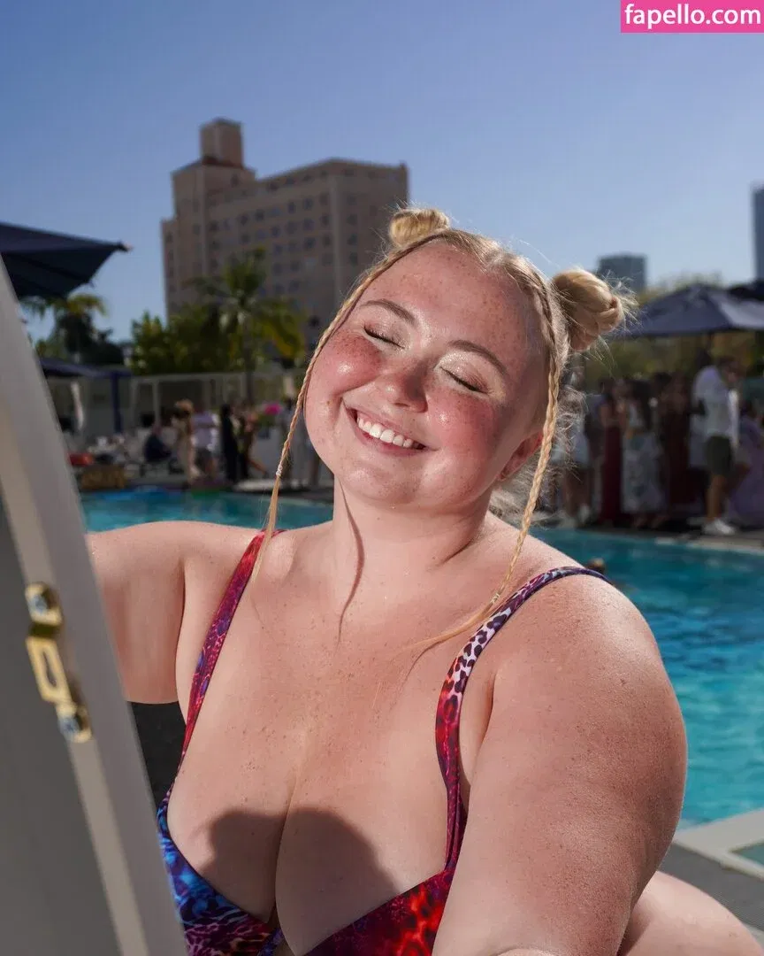 Niki Peacock Onlyfans Photo Gallery 