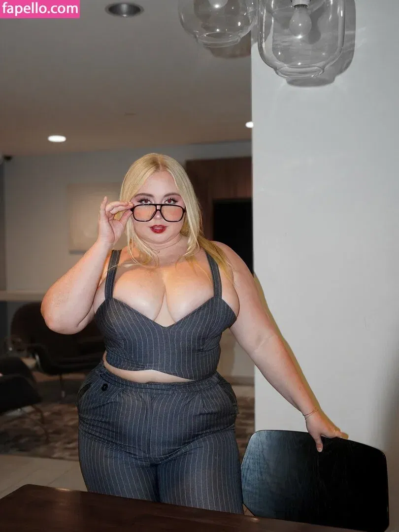 Niki Peacock Onlyfans Photo Gallery 