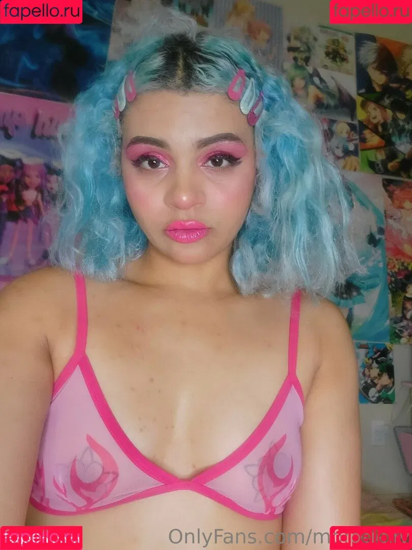 moregelly Onlyfans Photo Gallery 