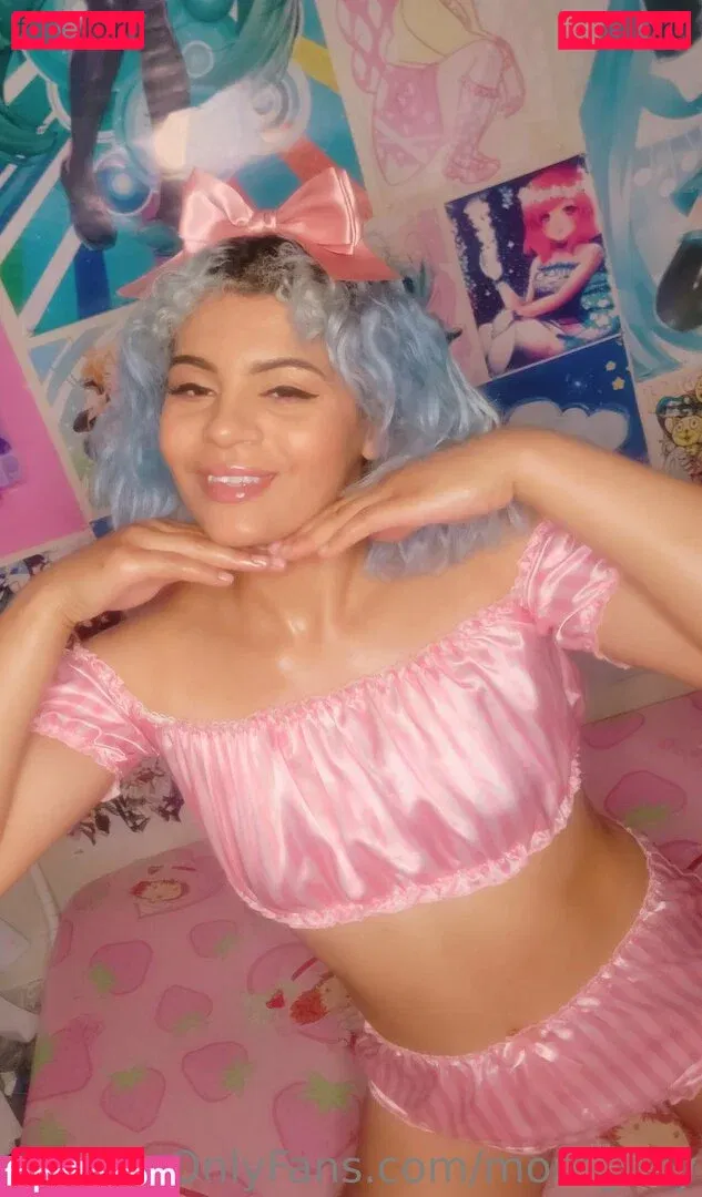 moregelly Onlyfans Photo Gallery 