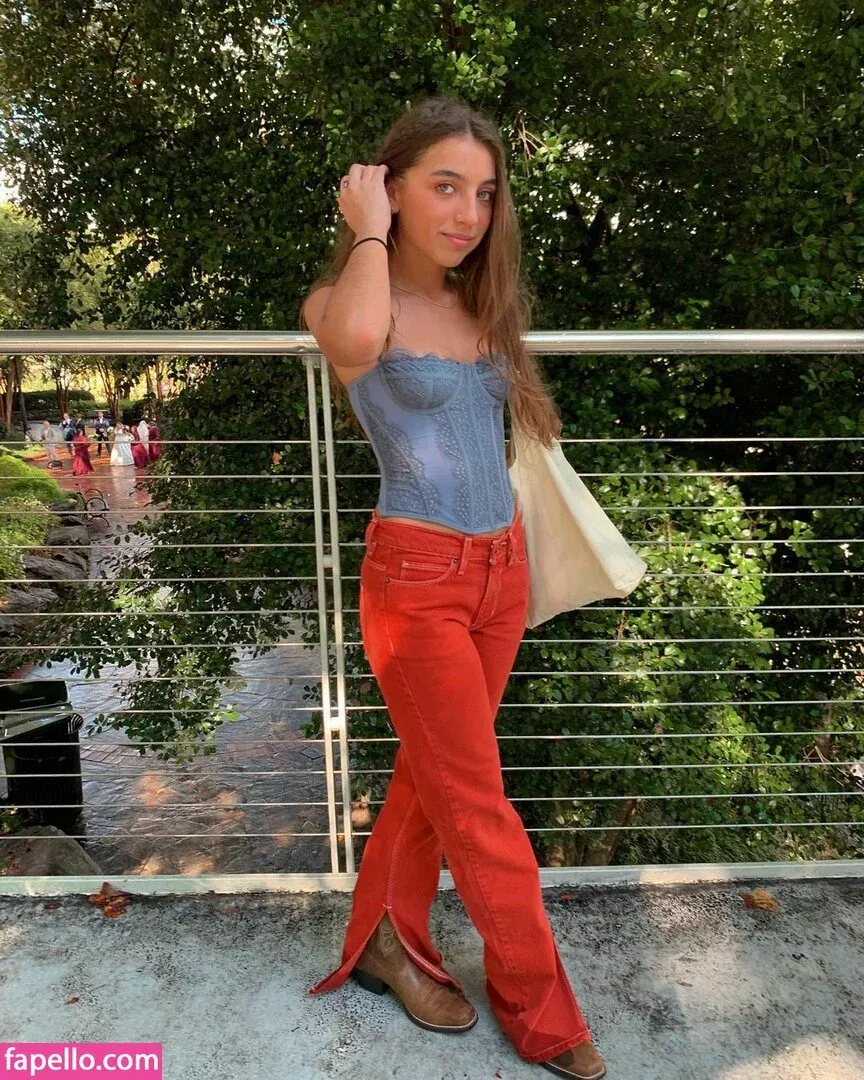 Ellie Dobleske Onlyfans Photo Gallery 