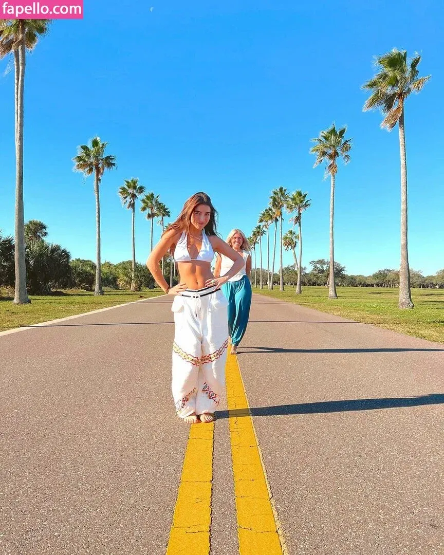 Ellie Dobleske Onlyfans Photo Gallery 