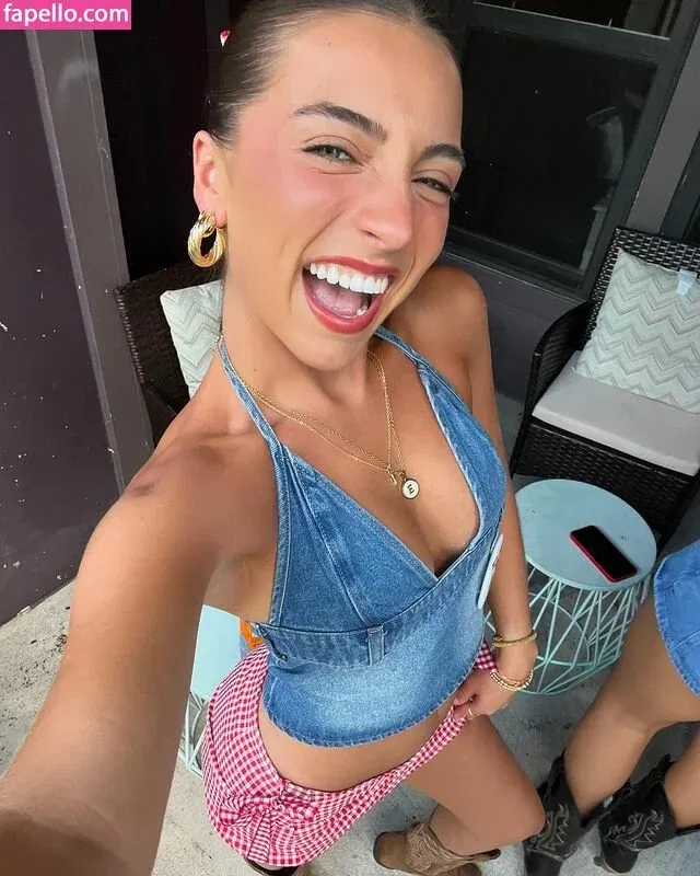 Ellie Dobleske Onlyfans Photo Gallery 