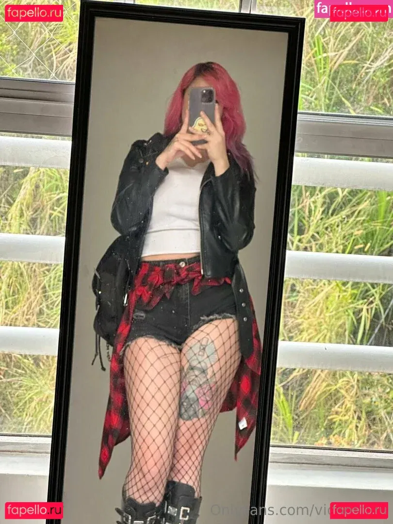 vicposting Onlyfans Photo Gallery 