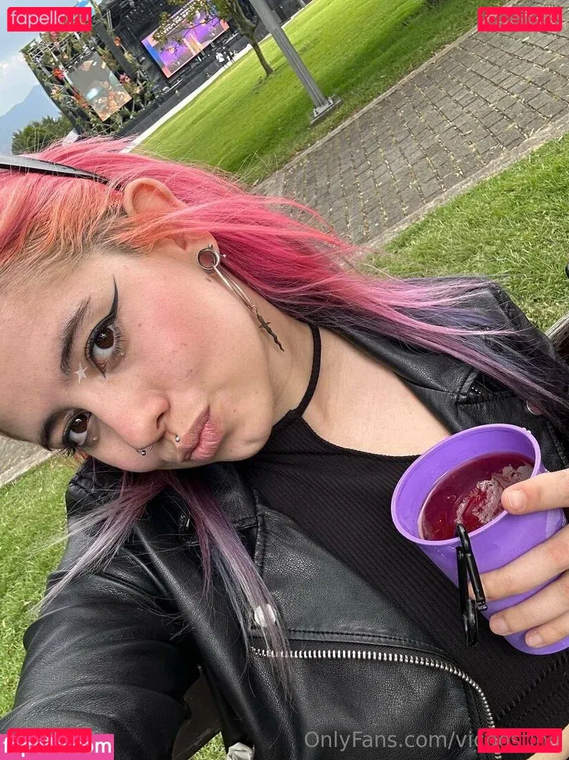 vicposting Onlyfans Photo Gallery 