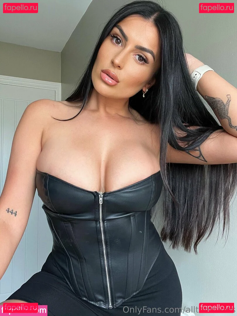 allthenudes Onlyfans Photo Gallery 