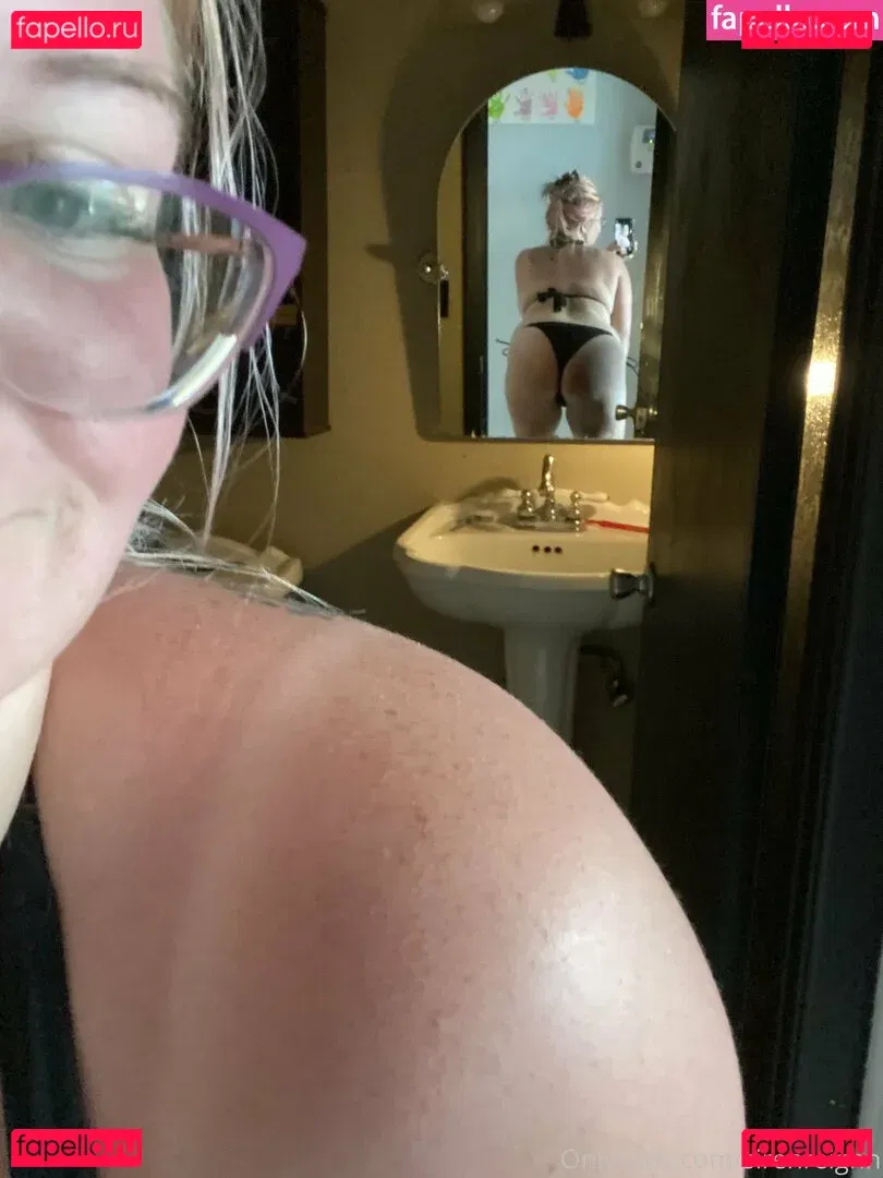 sirenreignn Onlyfans Photo Gallery 