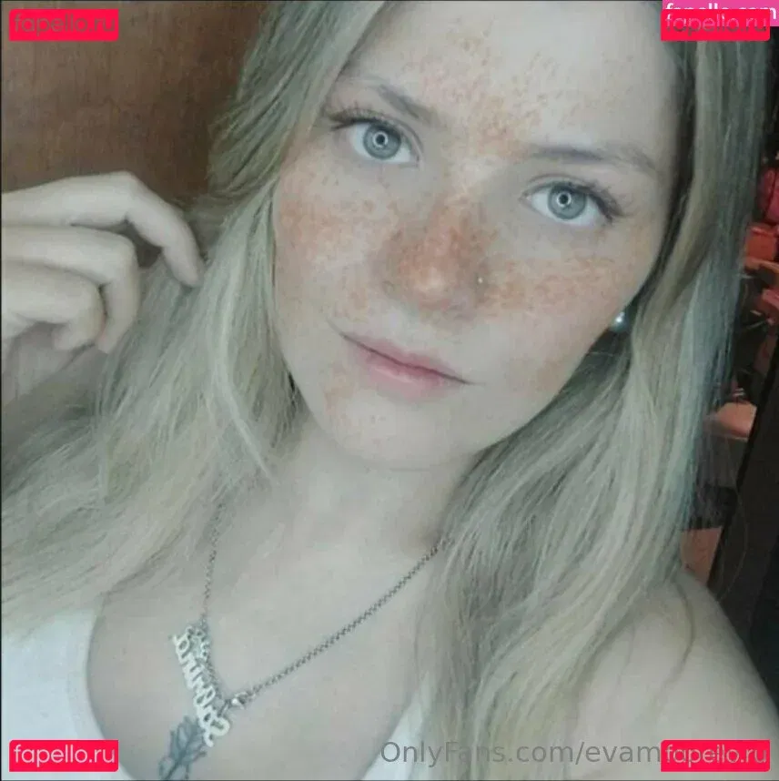 evamoorevip Onlyfans Photo Gallery 