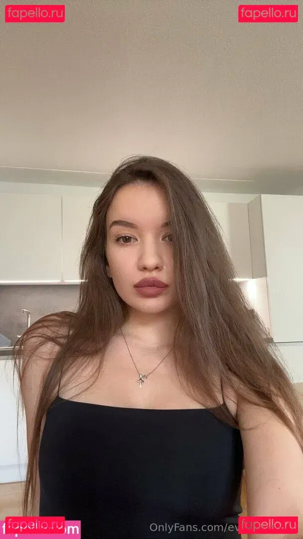 evamoorevip Onlyfans Photo Gallery 