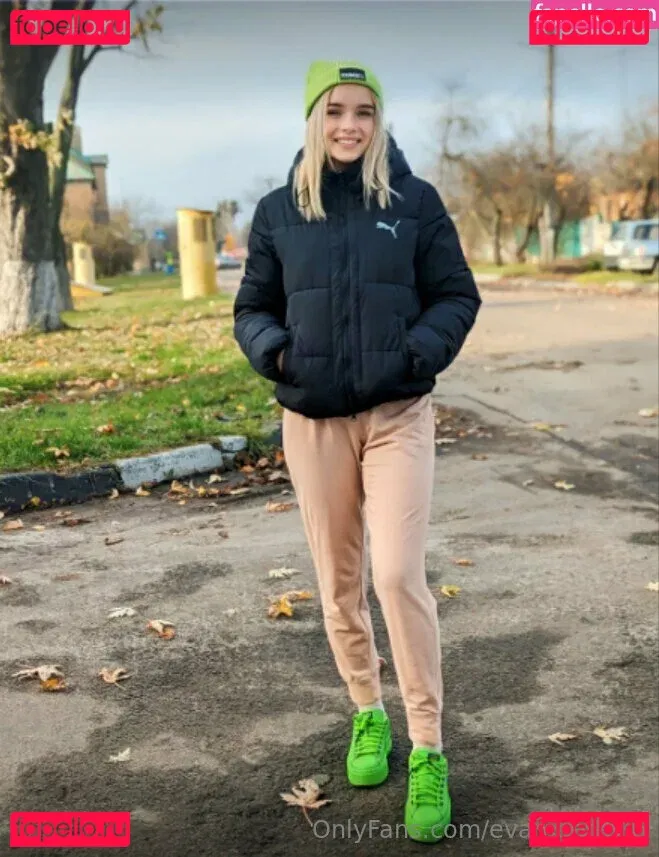 evamoorevip Onlyfans Photo Gallery 