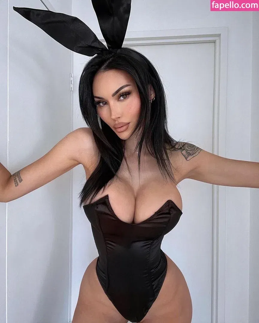 Celine Centino Onlyfans Photo Gallery 