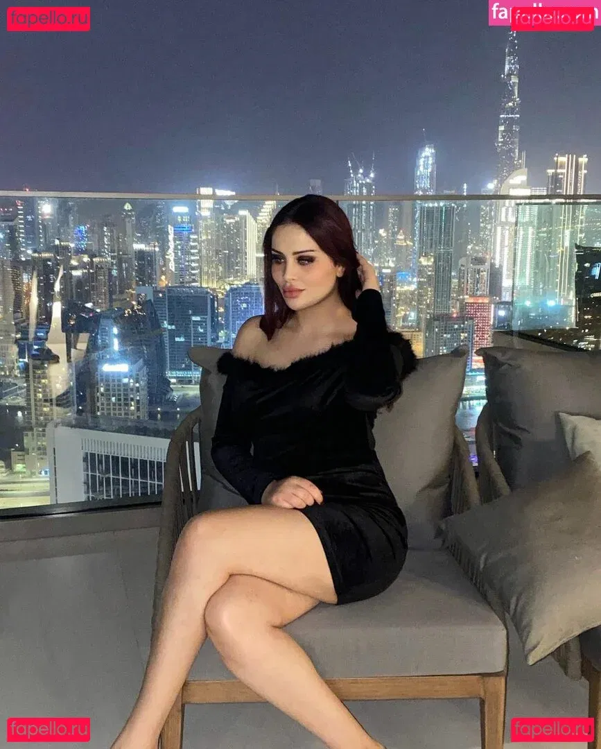 Sawssen Mbarek Onlyfans Photo Gallery 