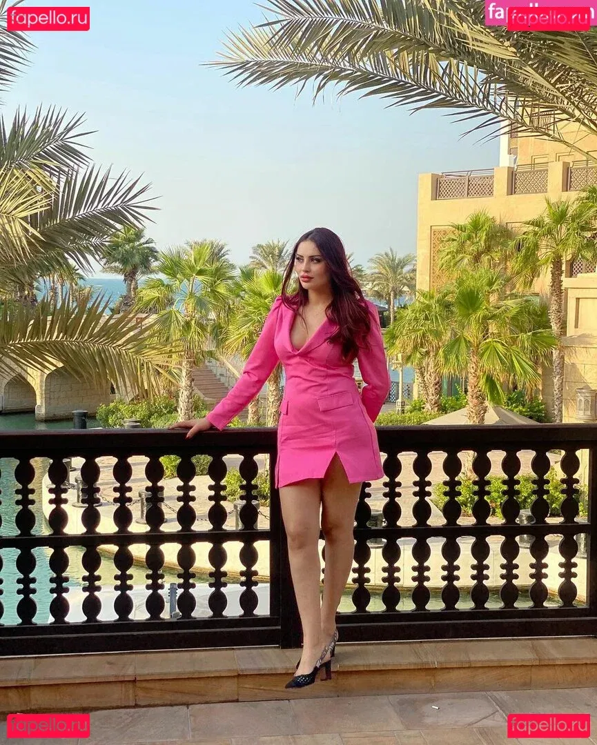 Sawssen Mbarek Onlyfans Photo Gallery 