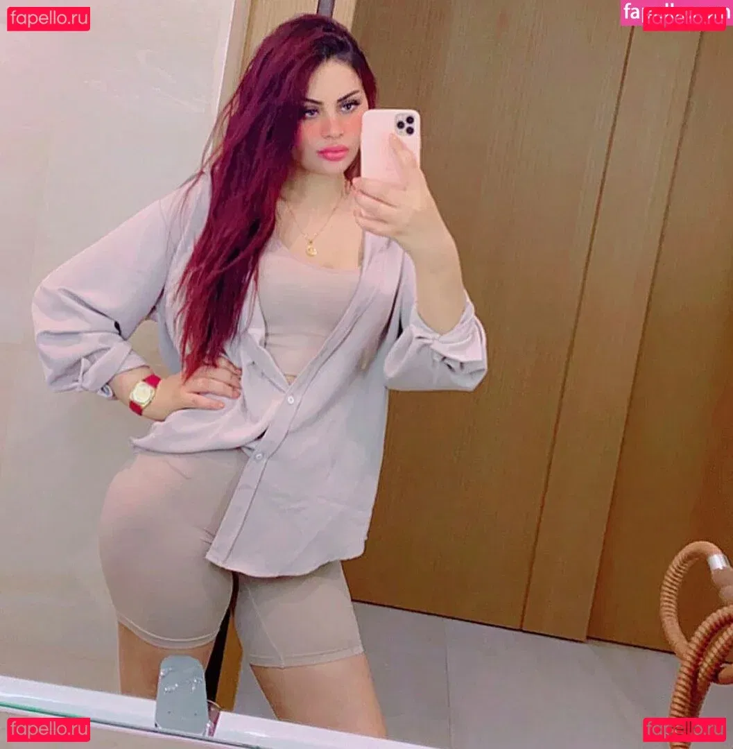 Sawssen Mbarek Onlyfans Photo Gallery 