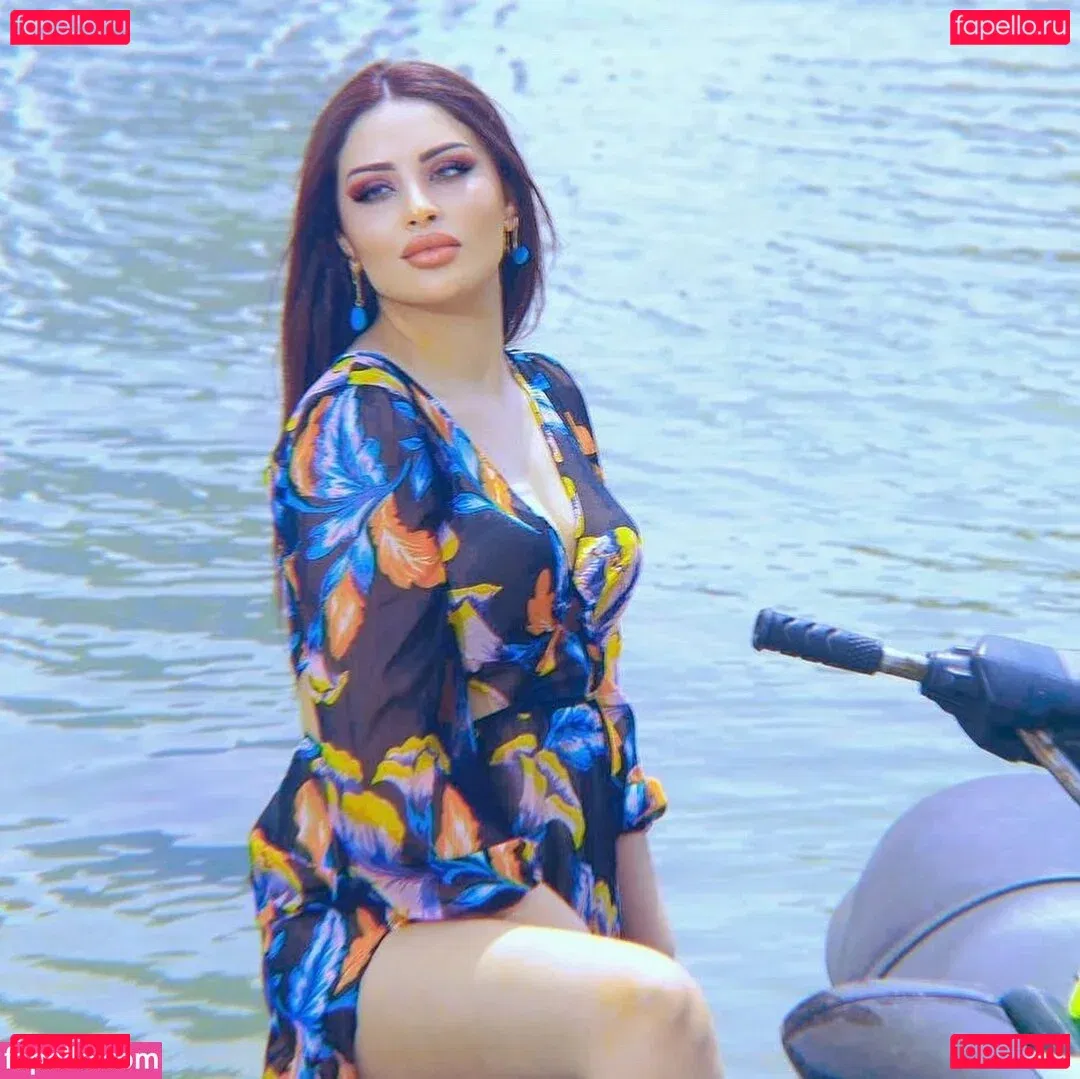 Sawssen Mbarek Onlyfans Photo Gallery 