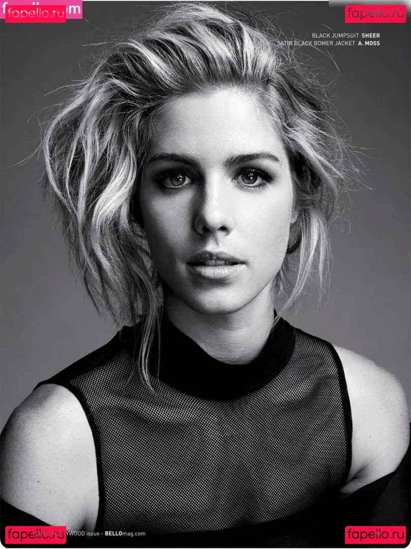 Emily Bett Rickards Onlyfans Photo Gallery 