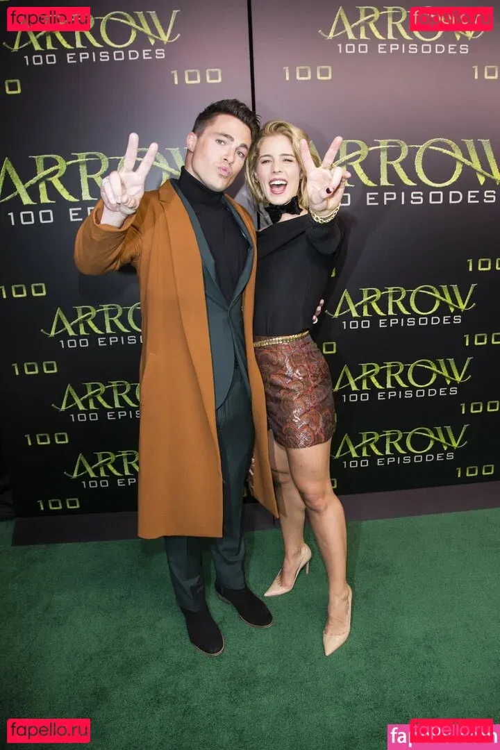 Emily Bett Rickards Onlyfans Photo Gallery 