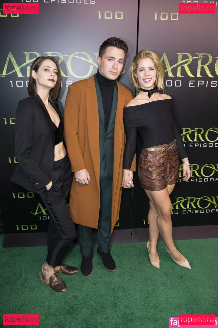 Emily Bett Rickards Onlyfans Photo Gallery 