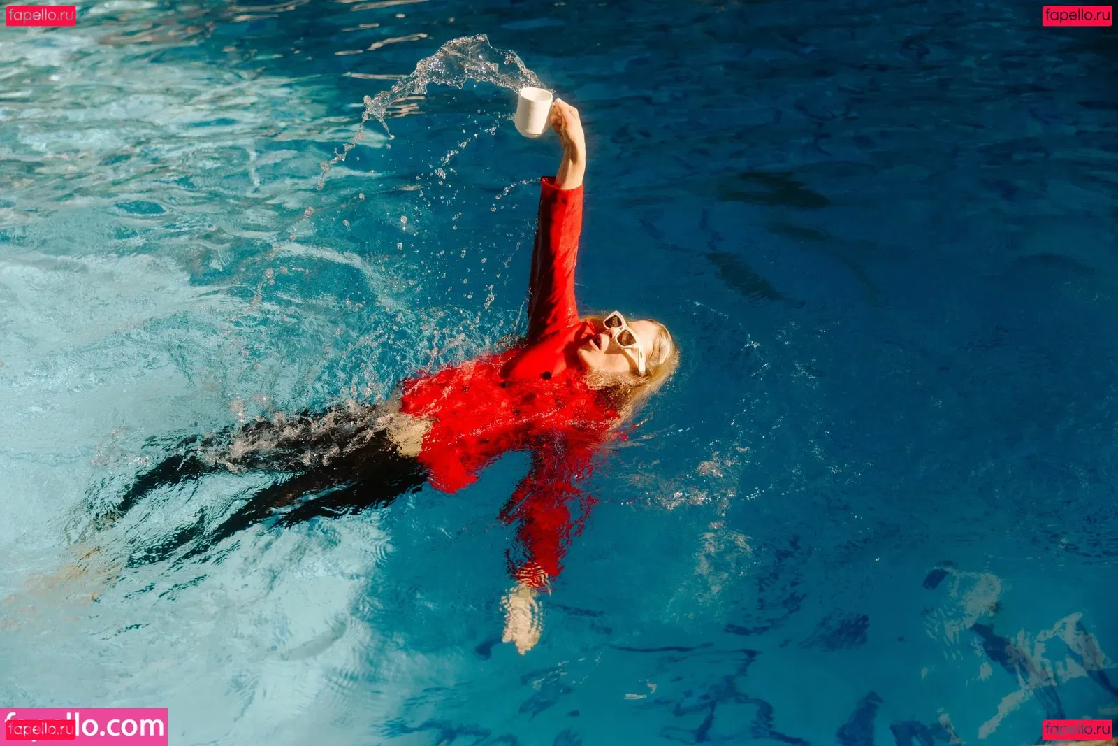 Emily Bett Rickards Onlyfans Photo Gallery 