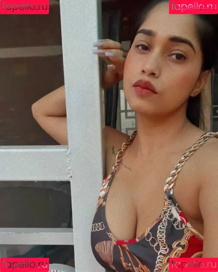 Pratika Sood Onlyfans Photo Gallery 
