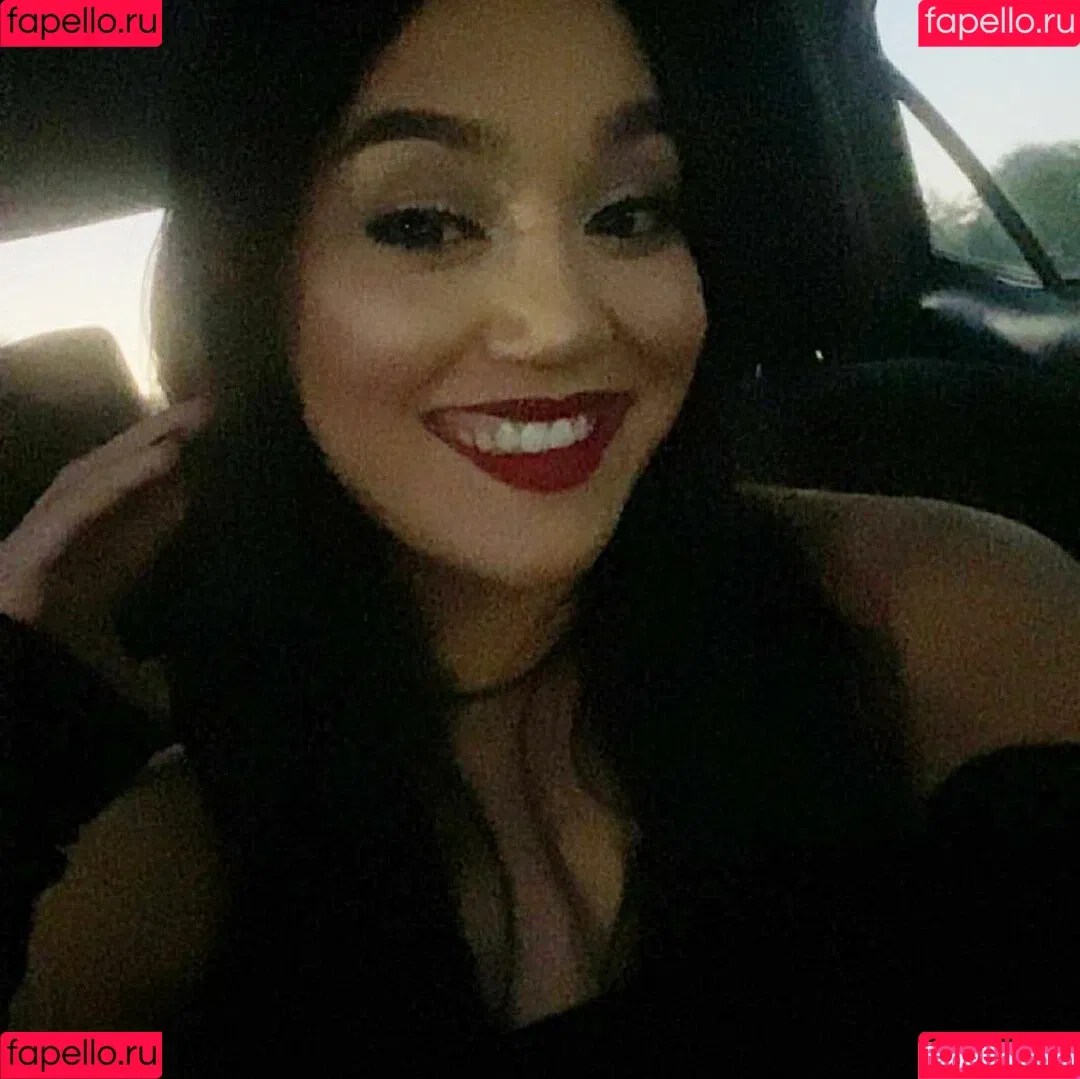 Roxanne Perez Onlyfans Photo Gallery 