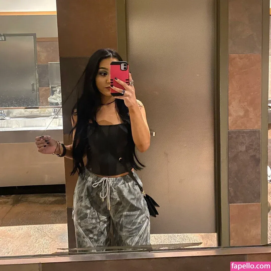 Roxanne Perez Onlyfans Photo Gallery 