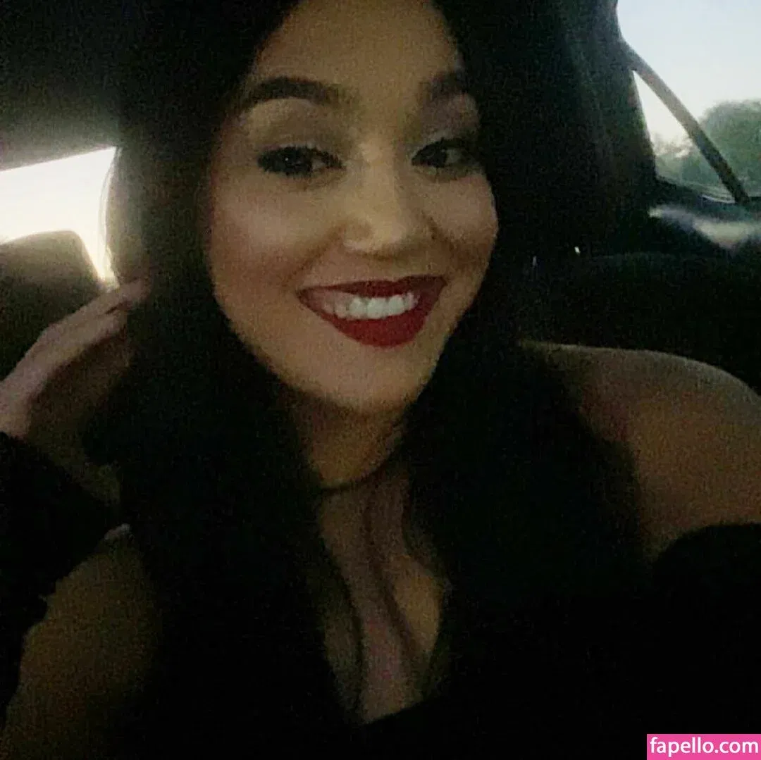 Roxanne Perez Onlyfans Photo Gallery 