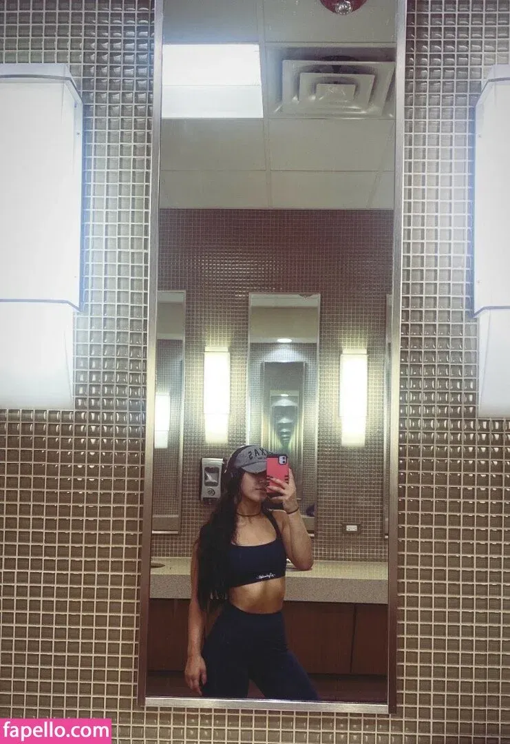 Roxanne Perez Onlyfans Photo Gallery 