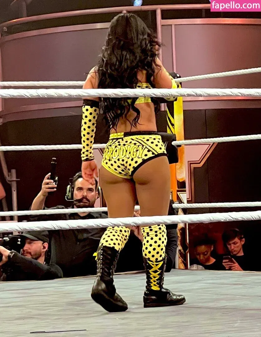 Roxanne Perez Onlyfans Photo Gallery 