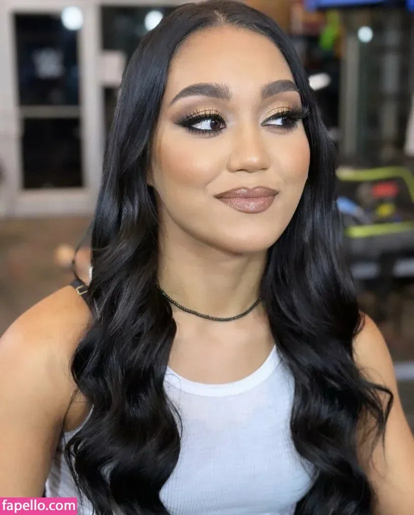 Roxanne Perez Onlyfans Photo Gallery 