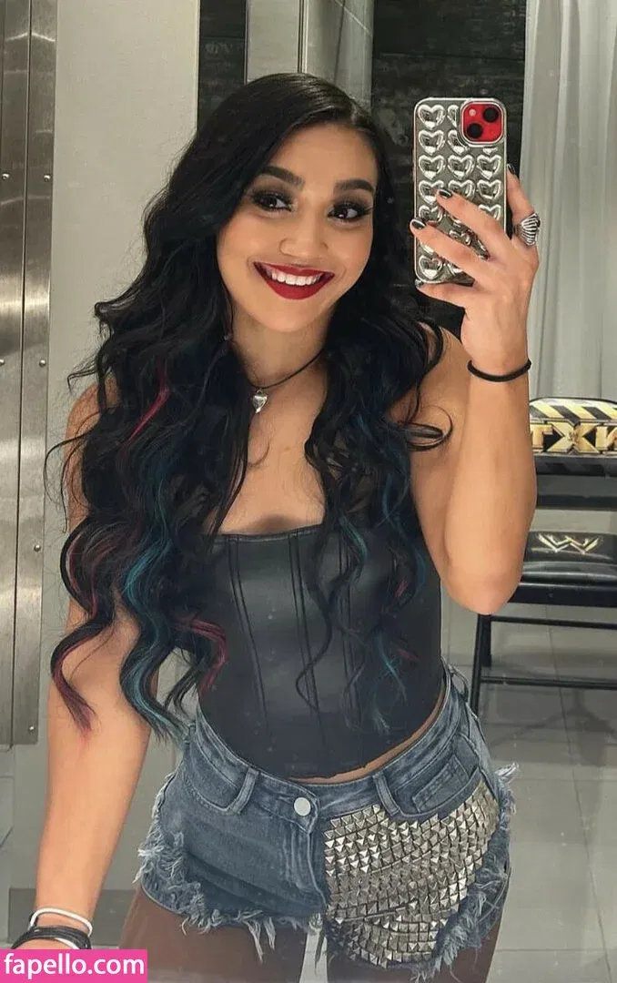 Roxanne Perez Onlyfans Photo Gallery 