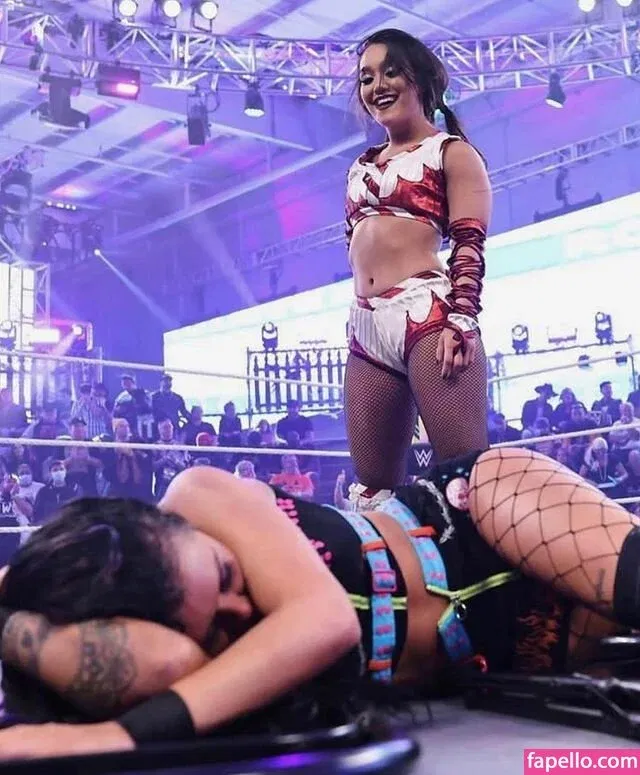 Roxanne Perez Onlyfans Photo Gallery 