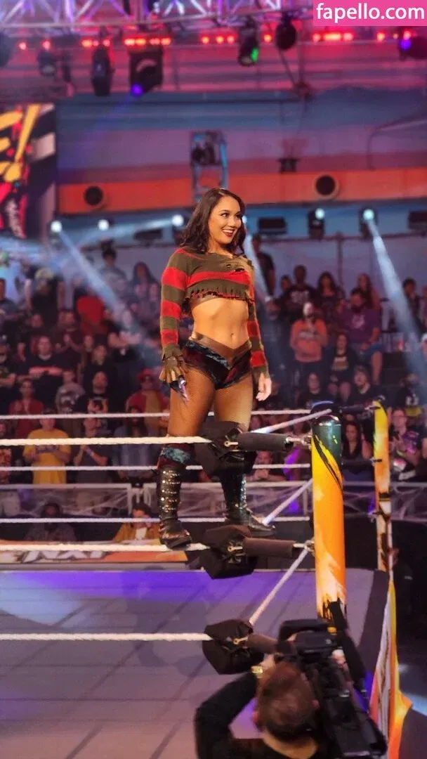 Roxanne Perez Onlyfans Photo Gallery 