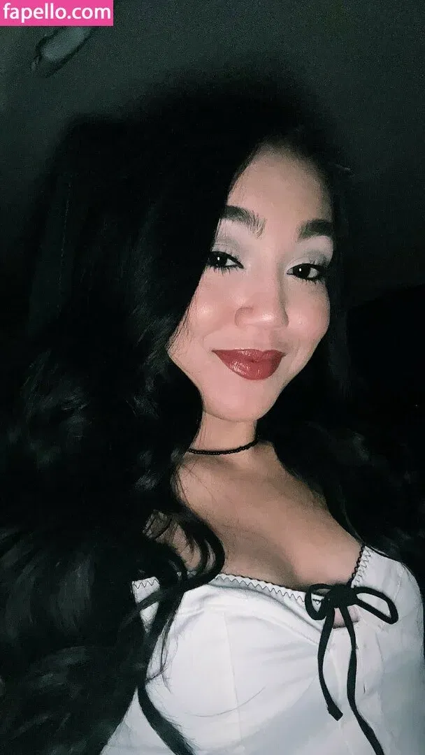 Roxanne Perez Onlyfans Photo Gallery 