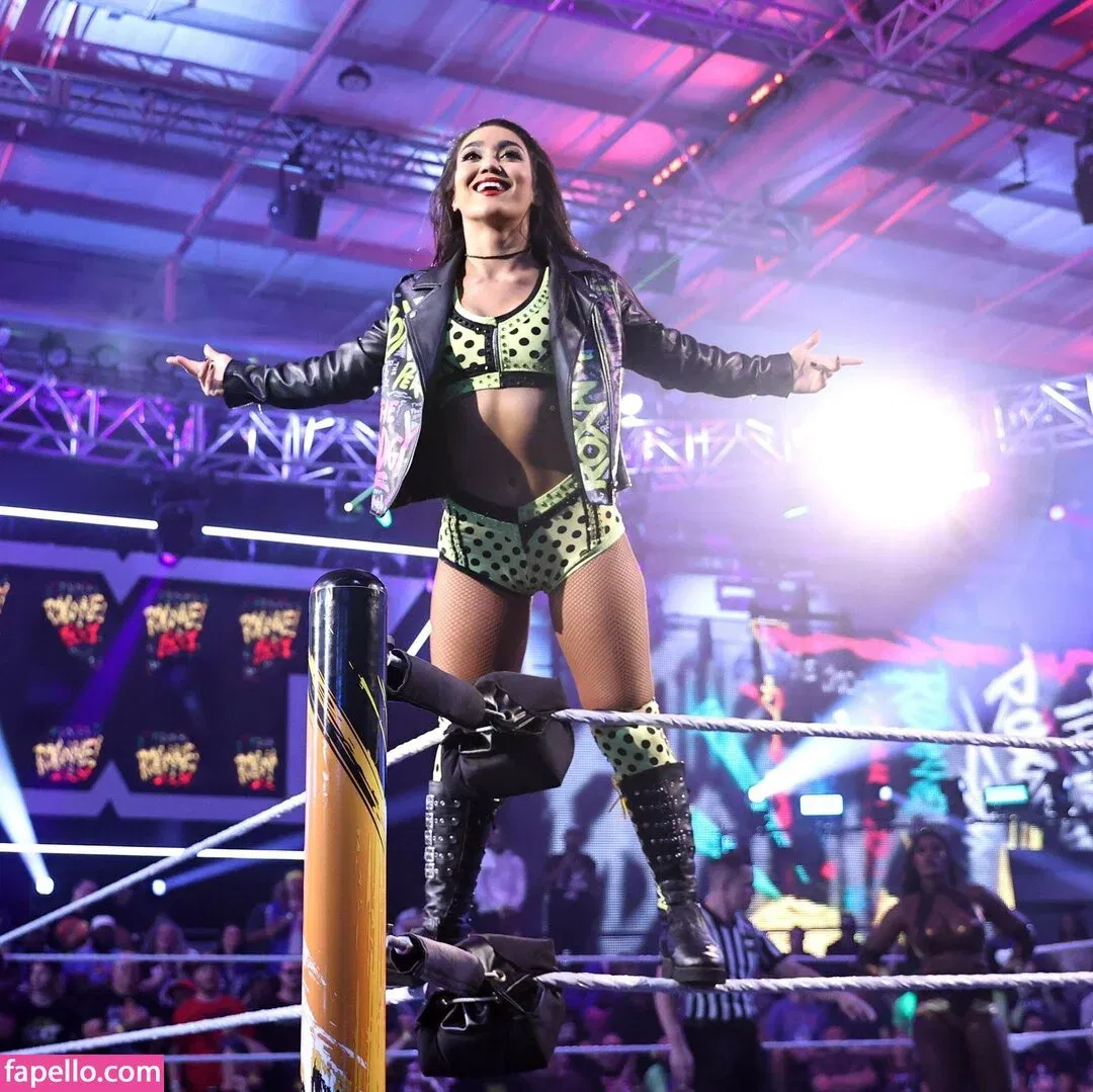 Roxanne Perez Onlyfans Photo Gallery 