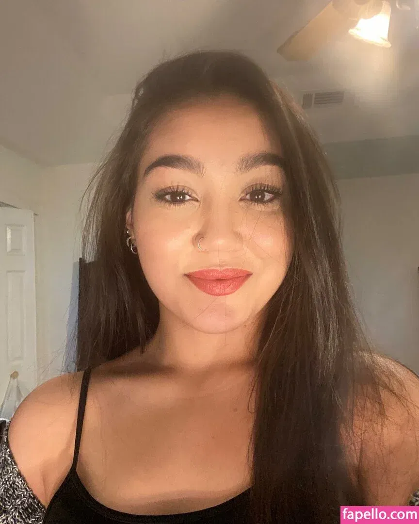 Roxanne Perez Onlyfans Photo Gallery 