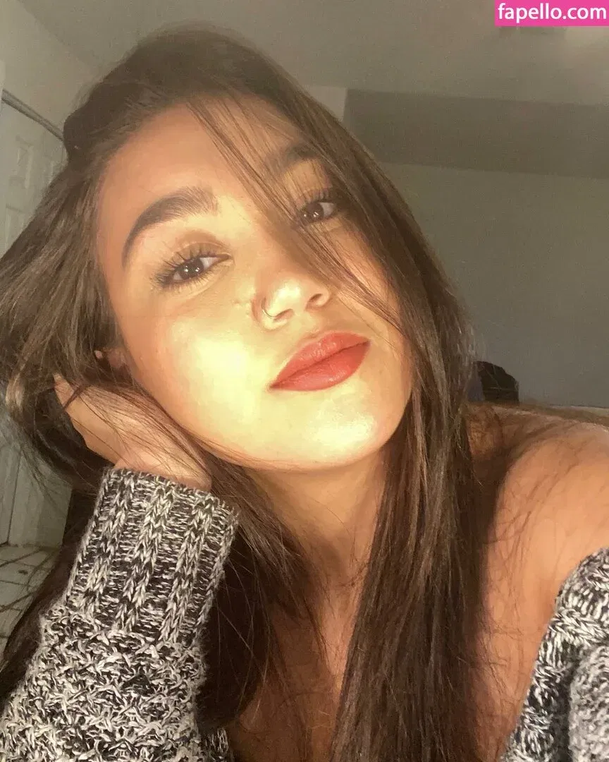 Roxanne Perez Onlyfans Photo Gallery 