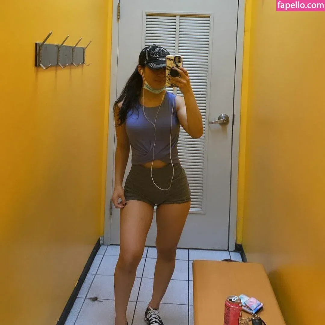 Roxanne Perez Onlyfans Photo Gallery 